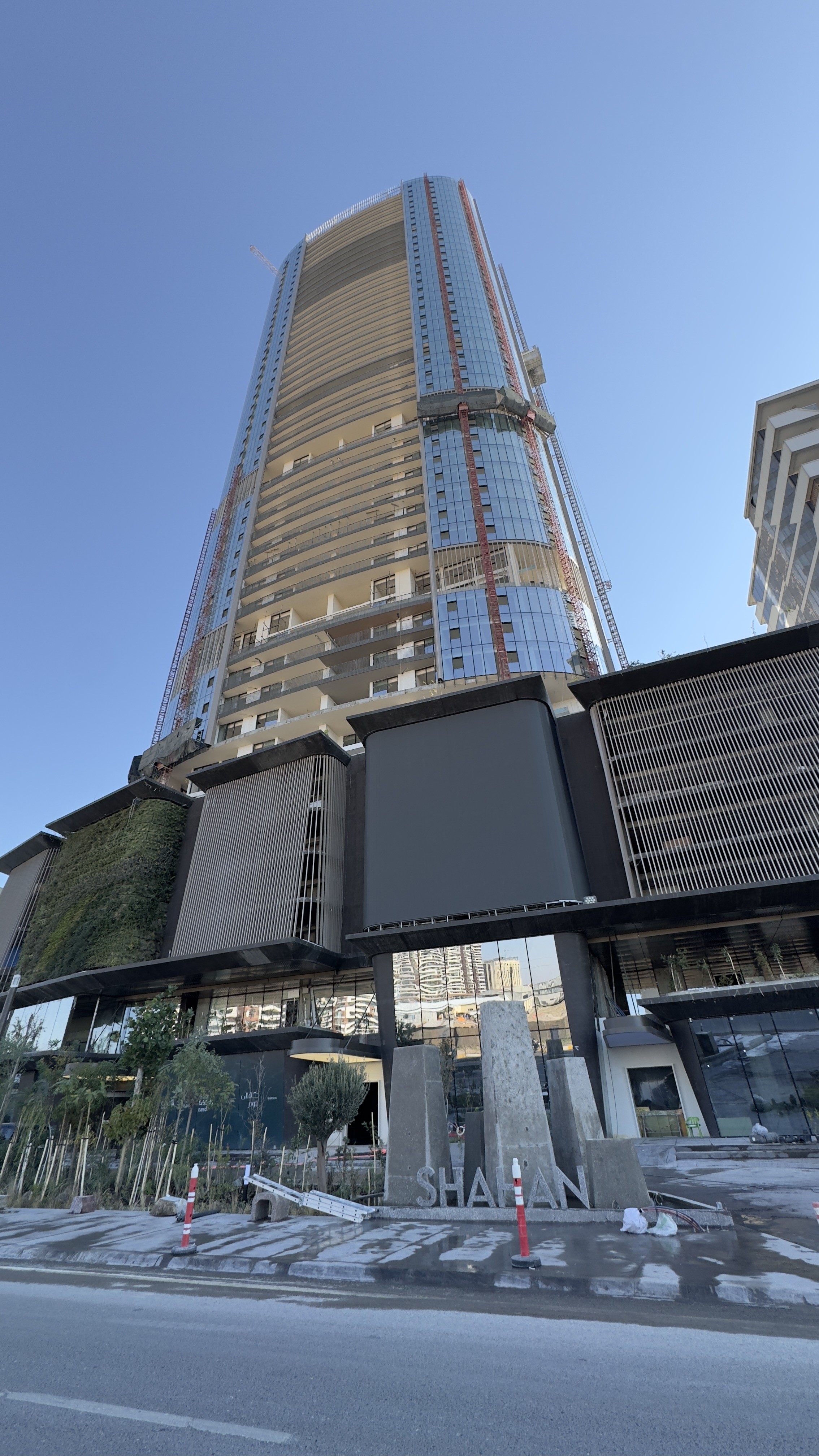 Spacious Apartment in Cavalli Tower