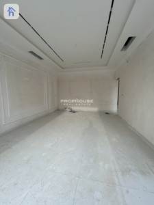 House Opposite Garden image 2