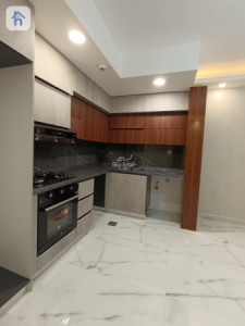 Compact One Bedroom Apartment image 4