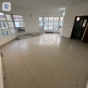 Spacious Villa in Empire Royal with 5 Bedrooms image 16