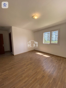Spacious 3 Bedroom Apartment for Rent Image 7