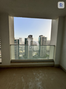 Cozy Studio Apartment in Empire Wings Image 9