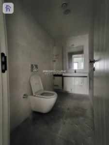 Modern 1-Bedroom Apartment with View Resim 5
