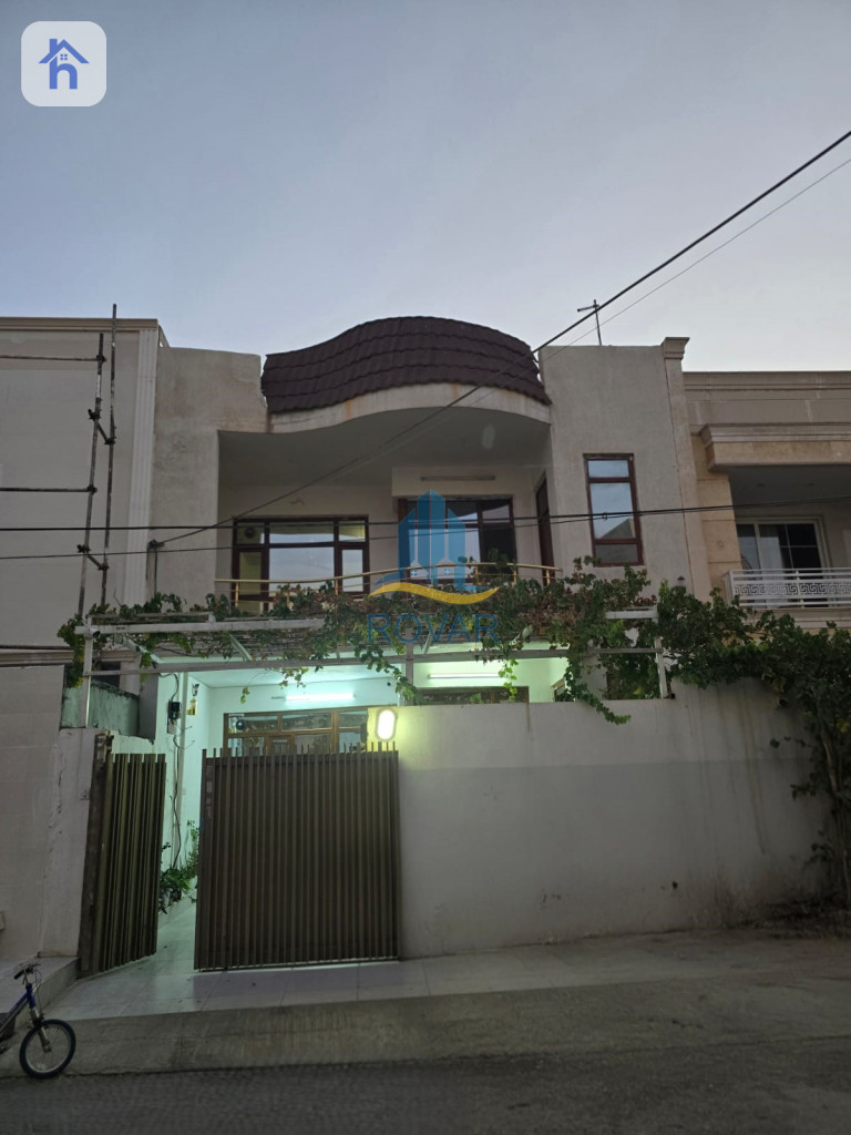 منزل طابقين للبيع