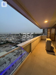 Elegant 2 Bedroom Apartment with Stunning Views Image 6