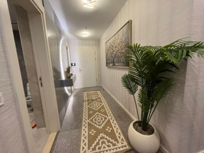 Furnished 2 Bedroom Apartment in Empire Square Image 8