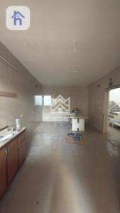 Spacious House with 4 Bedrooms Image 5
