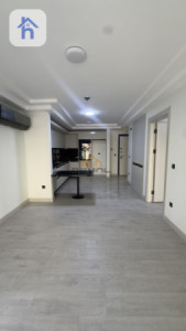 Modern 1-bedroom apartment with view image 3