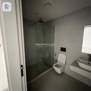 Modern Office Space in Phoenix Tower Image 4