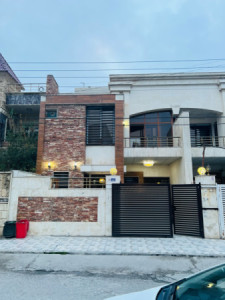 خانوویەکی خێزانیی ئارام لە هەولێر image 1