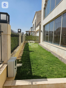 منزل عائلي حديث مع 4 غرف نوم image 1