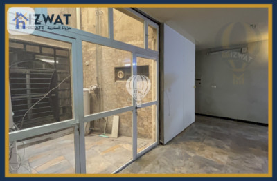 Spacious Commercial House For Rent Resim 5