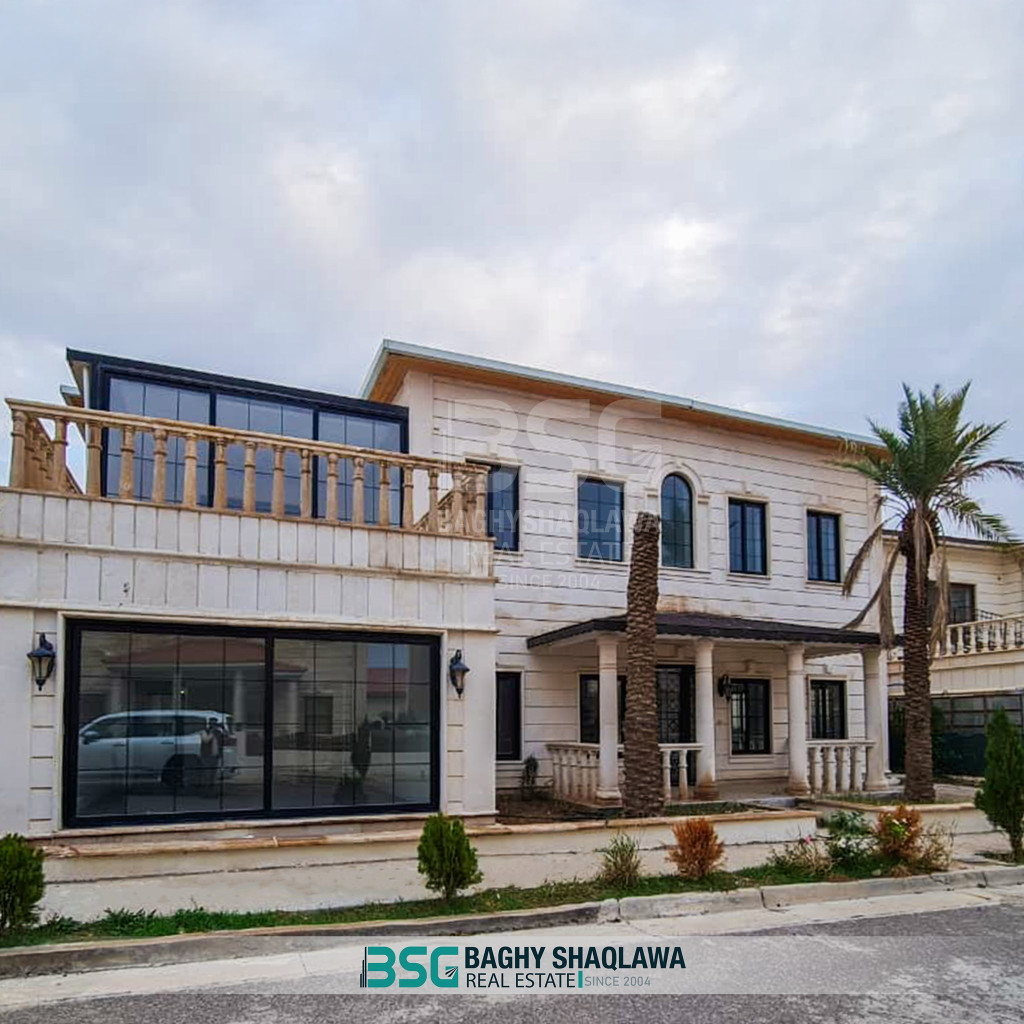 Villa for sale in American Village