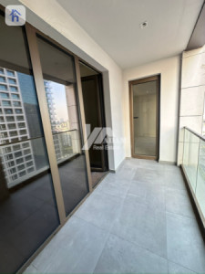 Modern 4 Bedroom Apartment, Spacious Living image 18