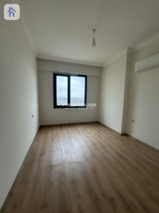 شقة عصرية بـ 3 غرف نوم للإيجار صورة 4