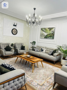 Large House with 4 Bedrooms Image 3
