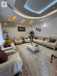 منزل مريح ب4 غرف نوم للبيع صورة 4