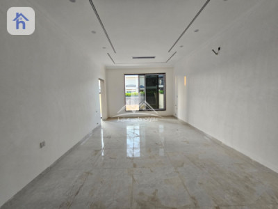 Modern House image 4