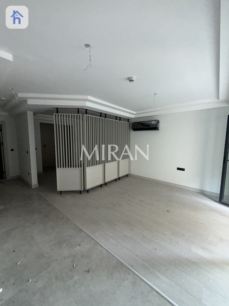 Studio Apartment Image 2