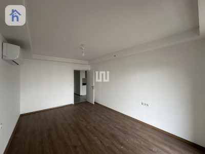 شوقەیەکی مۆدێرن و یەک ژووری نوستن وێنە 8