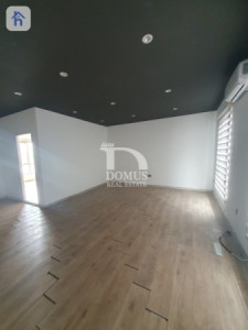 Commercial House in Italian Village 1 Resim 5