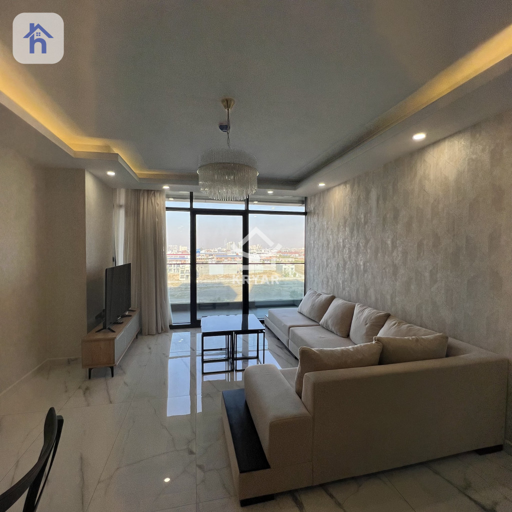 Stylish Apartment with Lovely Views Image 2