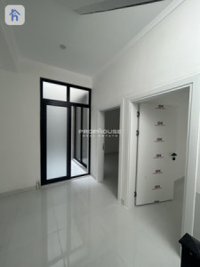 Twin House image 5