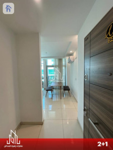 Modern Apartment with Stunning Views Image 3