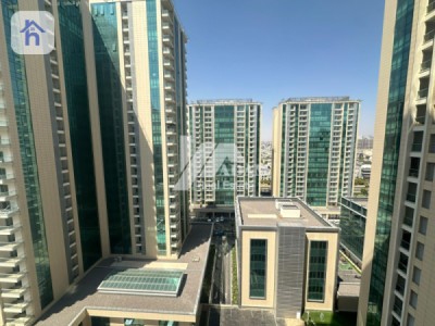 Studio Apartment image 11