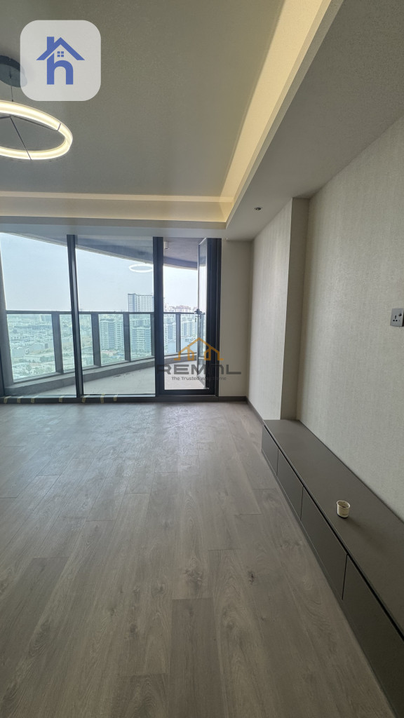Stylish 1-Bedroom Apartment in Prime Location Resim 2