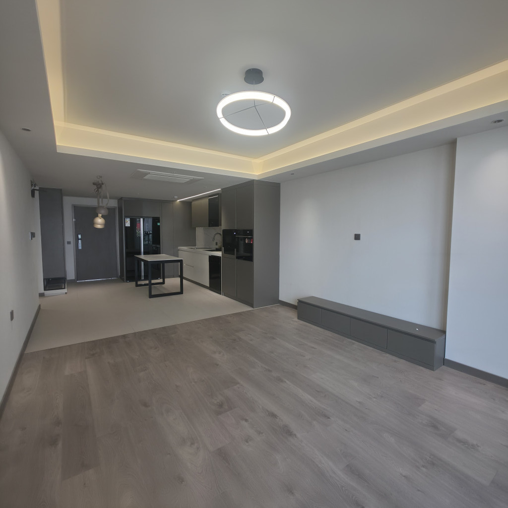 An unfurnished 1+1 in Cavalli towers for rent