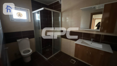 Luxurious 4-Bedroom Home for Rent image 11