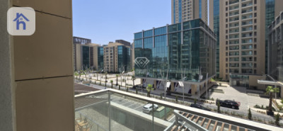 Spacious Apartment in Empire Square image 16