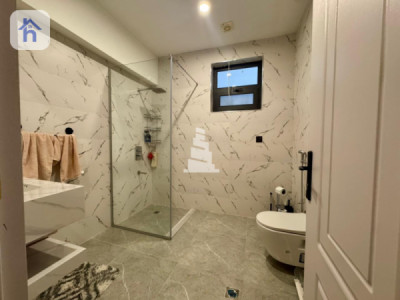 منزل مؤثث واسع للبيع صورة 15