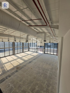 Spacious Showroom with Offices and Rooms Image 3