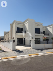 منزل واسع مع 4 غرف نوم image 2