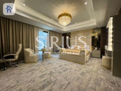 Luxurious Town House with Modern Amenities Image 12