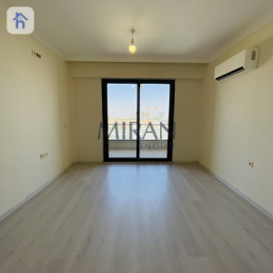 Modern 1 Bedroom Apartment - Floor 7 Image 3