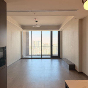 Spacious Apartment in Cavalli Tower image 2