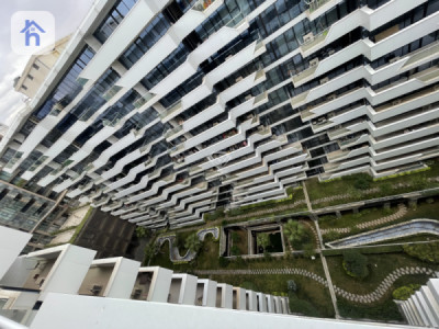 Modern 3-bedroom apartment in Star Towers image 9