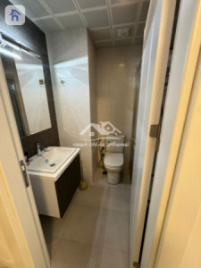 شقة مؤثثة للإيجار صورة 10