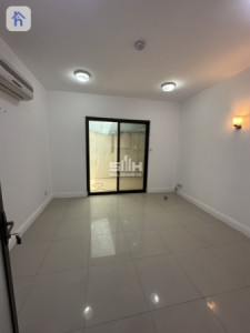 Spacious House in Dream City image 4
