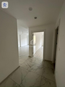Modern apartment in Empire Pearl Towers Image 3