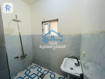 One Floor House image 8