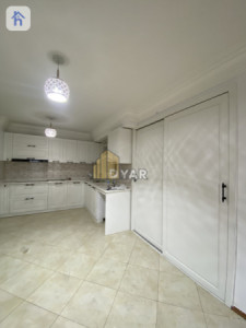 Spacious apartment with 3 bedrooms image 2