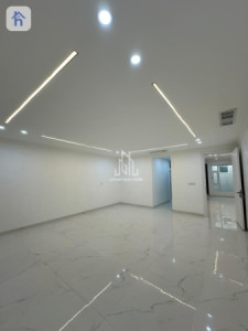 Modern House with 5 Bedrooms image 7