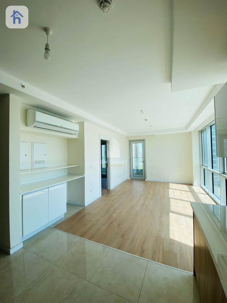 شوقەیەکی یەک ژووری نوستن لە ئیمپایەر وینگز