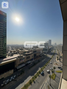 شوقەیەکی مۆدێرن بۆ یەک ژووری نوستن لە شوێنێکی نایاب image 9