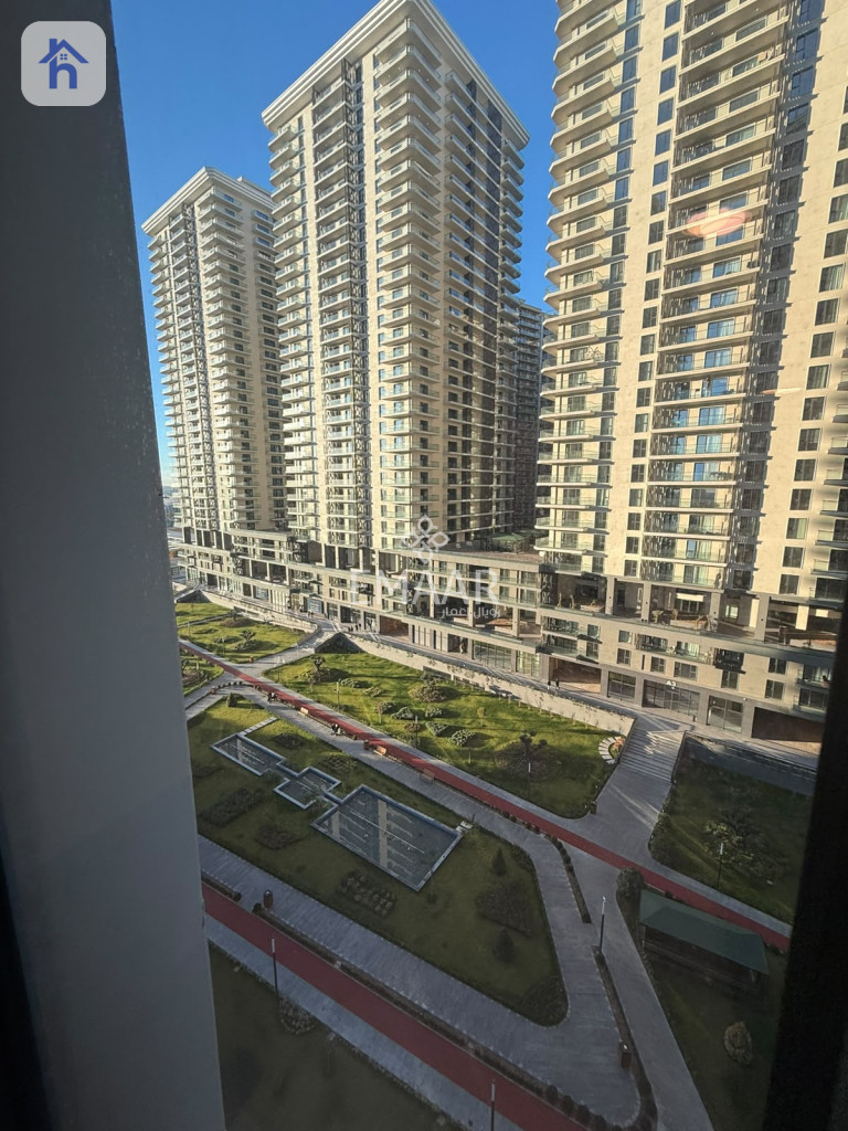 Modern Apartment Image 13