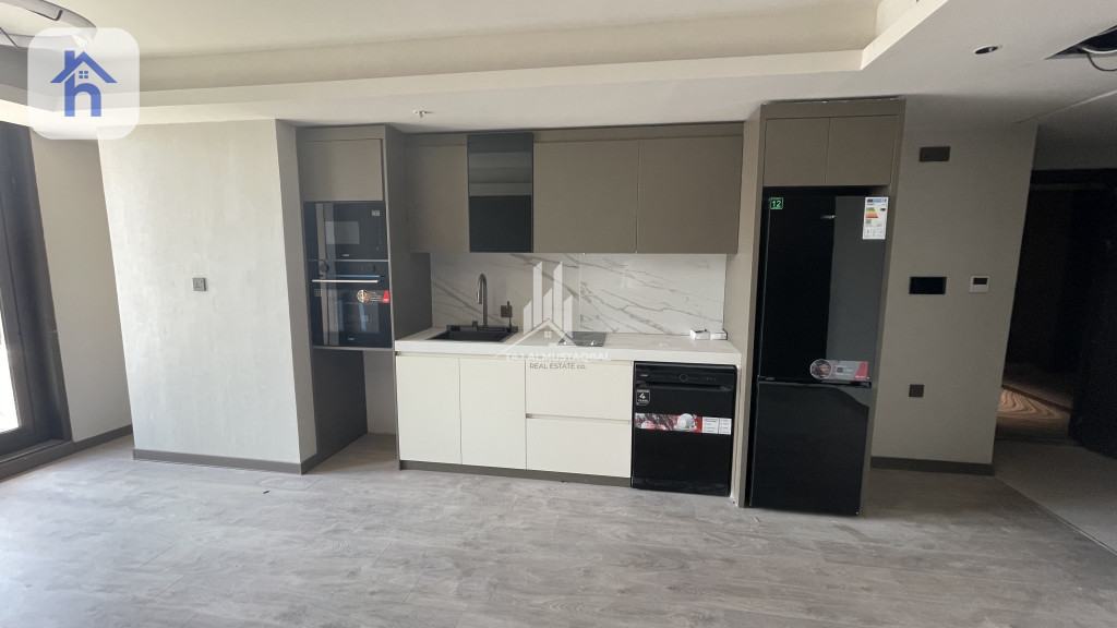 Luxurious 40th Floor Apartment for Rent